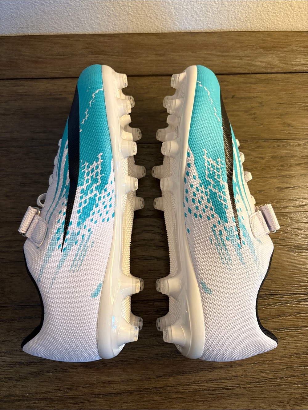 NEW Soccer Football Outdoor Cleats Boots Velcro Teal White Men’s 7.5 / W 9.0 - Picture 9 of 11